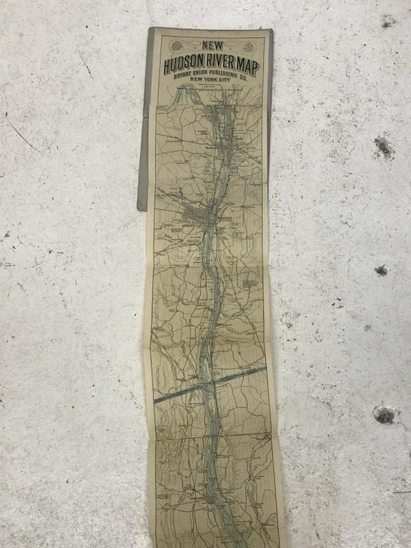 Early HUDSON RIVER MAP, softcover, by BRYANT UNION PUBLISHING CO. NEW YORK CITY. Measures approx. (1 of 11)