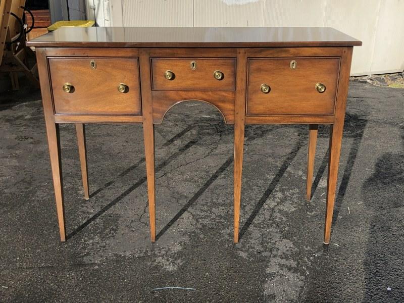 KITTINGER mahogany formal sideboard, (3) drawers, tapered leg & in fine estate condition, used in (1 of 5)