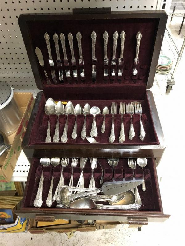 Large older Community Silverplate for (10) with serving pieces, in original wood storage case. From (1 of 5)
