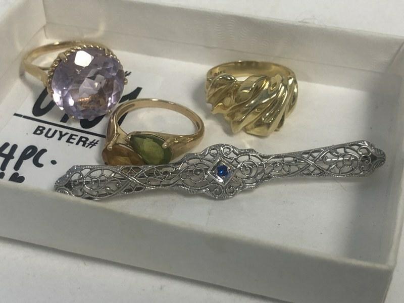 (4) pc. 14K estate lot jewelry to include (3) rings & white gold bar with saphire. In nice estate (1 of 5)