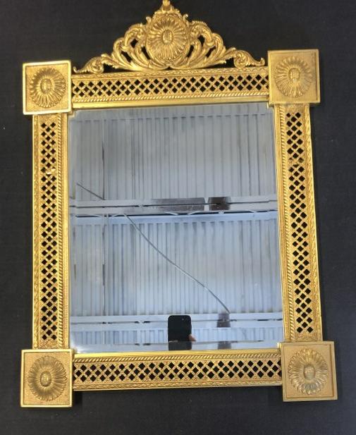 Wonderful gilt bronze decorative mirror, in fine estate condition. Measures 26" x 17.25". ( quite (1 of 6)