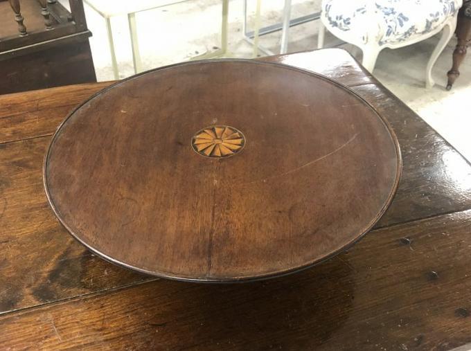 mahogany lazy Susan, inlaid center, works smoothly, top measures 19" across x 5.75" high.: mahogany lazy Susan, inlaid center, works smoothly, top measures 19" across x 5.75" high.