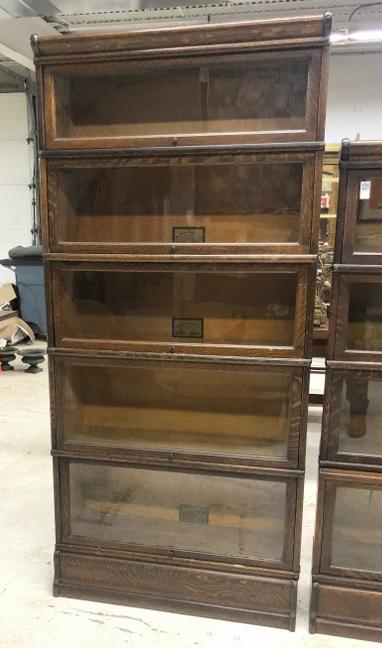 Circa 1910 oak Globe Wernicke (5) stack barrister bookcase in nice estate condition, just as we (1 of 4)