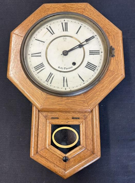 Seth Thomas oak wall clock, nice estate found condition. No key, no pendulum, running, measures (1 of 1)