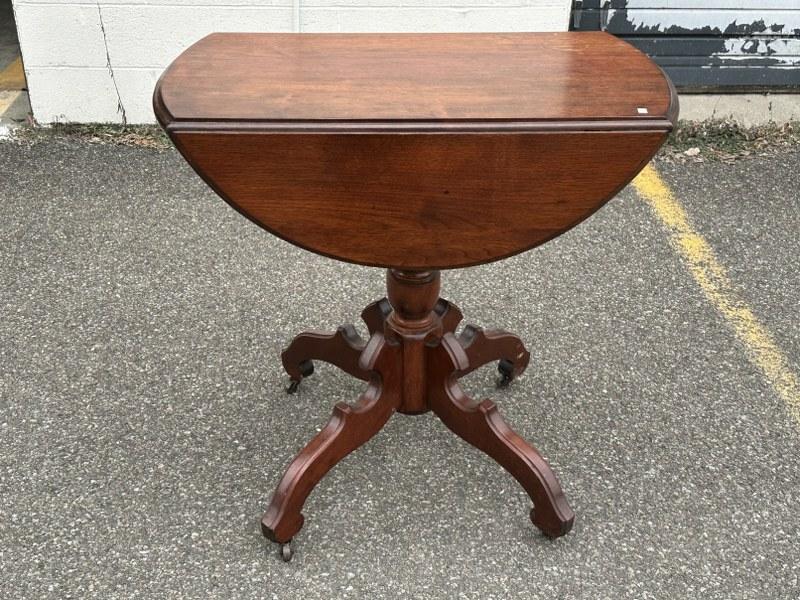 Victorian walnut drop leaf table, from estate of Vassar College Professor in Poughkeepsie, N.Y.: Victorian walnut drop leaf table, from estate of Vassar College Professor in Poughkeepsie, N.Y. Structurally sound, measures closed 29.5" high x 16.5" wide x 29.5" deep. Opened the top measures 32" x 