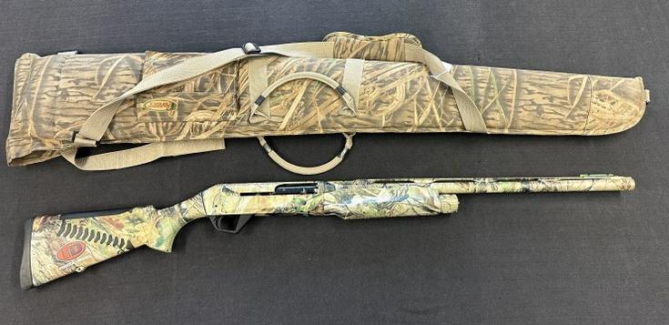 Benelli Semi Automatic 12 gauge Super Black Eagle II, camo, 24" barrel, with Avery camo waterproof: Benelli Semi Automatic 12 gauge Super Black Eagle II, camo, 24" barrel, with Avery camo waterproof case, in very nice condition, from estate collection we are selling. All ammunition and rifles need a