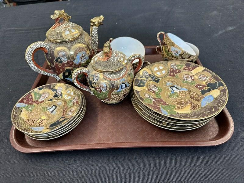 Old Japan decorative tea set, includes teapot, covered sugar bowl, 4 cups, 4 saucers, 4 plates, nice: Old Japan decorative tea set, includes teapot, covered sugar bowl, 4 cups, 4 saucers, 4 plates, nice estate condition.