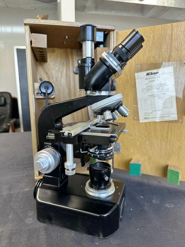 Dr. Lila Wallis's NIKON MODEL S microscope in case, from her weekend estate in Rhinebeck,N.Y. She: Dr. Lila Wallis's NIKON MODEL S microscope in case, from her weekend estate in Rhinebeck,N.Y. She was a pioneer in Women's medicine. Dr. Lila Wallis initiated and developed the first regional conferen