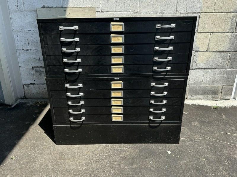10 DRAWER COLE FLAT FILE IN 3 PIECES, MEASURES 40.5" WIDE, 28.5" DEEP, 39" HIGH, IN GOOD CONDITION (1 of 2)