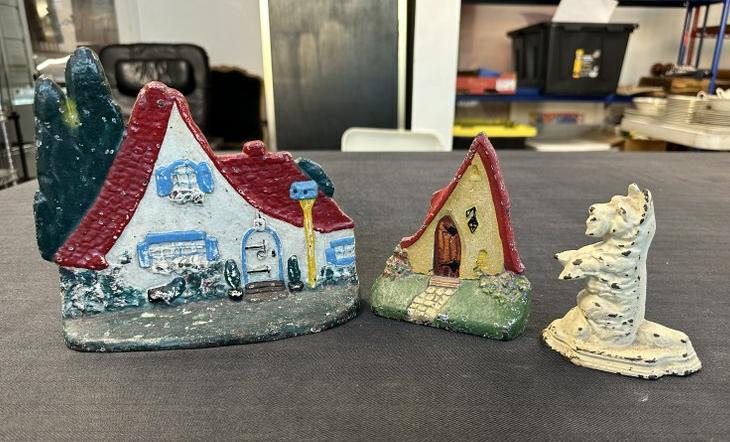 (3 ) OLD estate found doorstops, in nice condition, as we found them, includes 2 cottages and a: (3 ) OLD estate found doorstops, in nice condition, as we found them, includes 2 cottages and a Scottyâ€¦..Largest measures 8.25" wide to show scale.