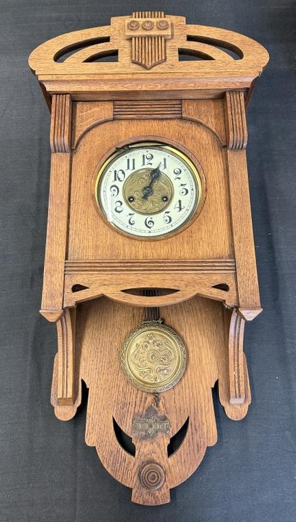 Circa 1900 oak case wall hanging clock, from Hudson Valley estate, has UNIVERSAL on inside, nice (1 of 6)