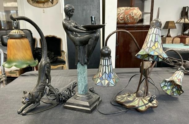(3) non antique as found lamps, from local estate, bronze cat lamp with shade in very nice (1 of 6)