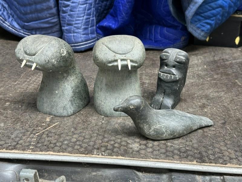 (4) inuit carved figures including pair of Walrus, from local estate in Hudson Valley, in nice (1 of 7)