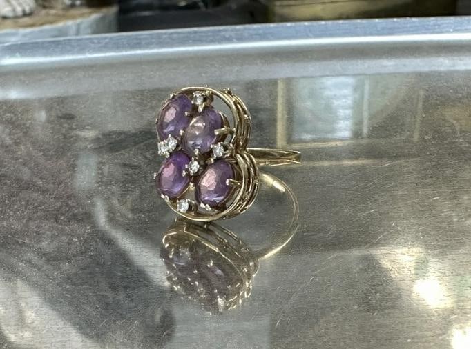 14K ladies amethyst & diamond ring, from local estate, size is 8, weighs 4.4 dwt. (1 of 5)