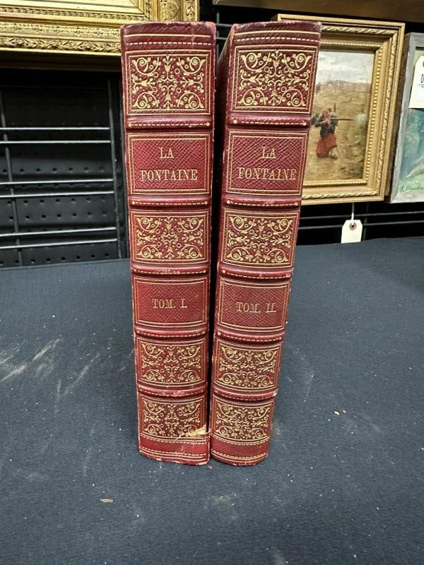 (2) volume set - FABLES DE LA FONTAINE, ( NOUVELLE EDITION) PARIS 1839. Some light foxing, one spine (1 of 7)