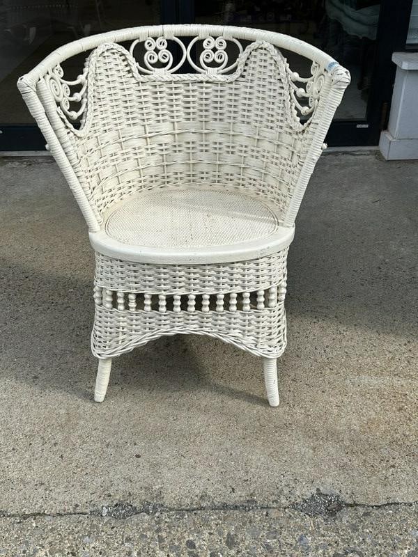 Very nice structurally sound fancy wicker chair, from estate in Hudson Valley. Measures 25" (1 of 4)