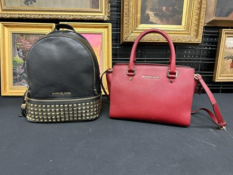 2 Michael Kors handbags including 1 red handbag and 1 black backpack, have cloth bags, very good (1 of 4)