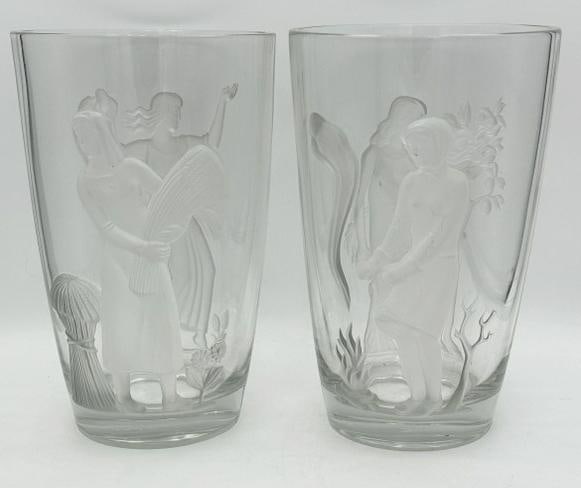 (2) Verlys America, Glass Vases , 1940, Carl Schmitz, U.S.A. in very nice condition, signed on (1 of 3)