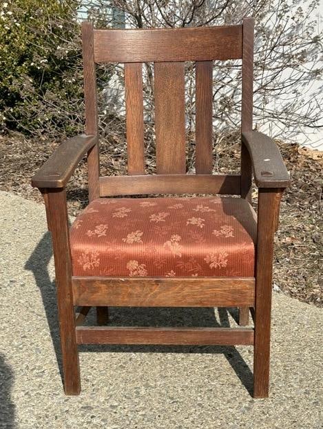 Mission Oak armchair, nice original finish, structurally sound, measures 39" high, 26" arm to arm, (1 of 2)
