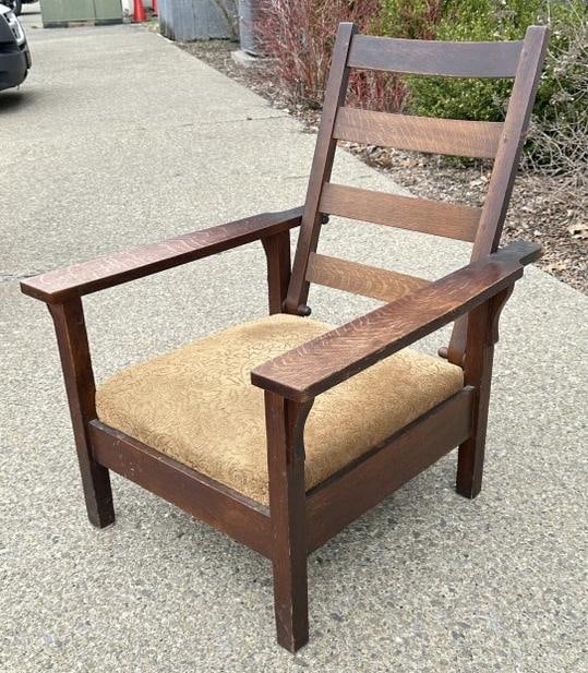 GUSTAV STICKLEY estate fresh armchair with reclining back: GUSTAV STICKLEY estate fresh armchair with reclining back, compass mark on back as pictured. Original finish, structurally sound, cushion seat and loose pillow back. Measures 34.5" deep x 30.5" wide x