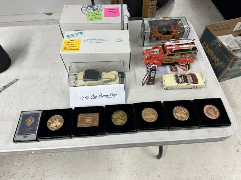 Lot of 13 Franklin Mint collectible cars including 11 boxed & 2 no boxes, sold as is, some missing (1 of 9)