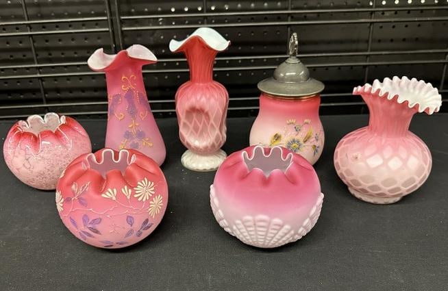 Estate lot (7) pcs. Pink cased glass and satin glass, including rosebowls, vasesm one covered piece (1 of 5)