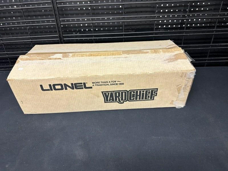 LIONEL YARD CHIEF train set in box, complete, appears to have always been taken care of. (1 of 4)
