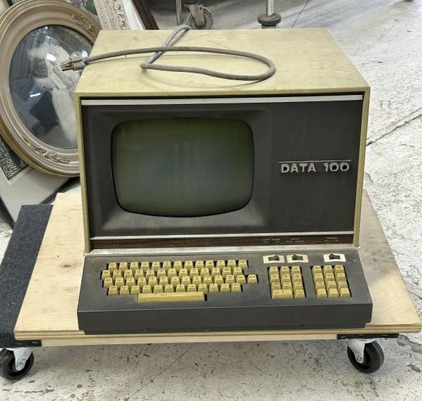 Old DATA 100 computer, as found estate condition, just as we found it in the attic. Service Model (1 of 10)