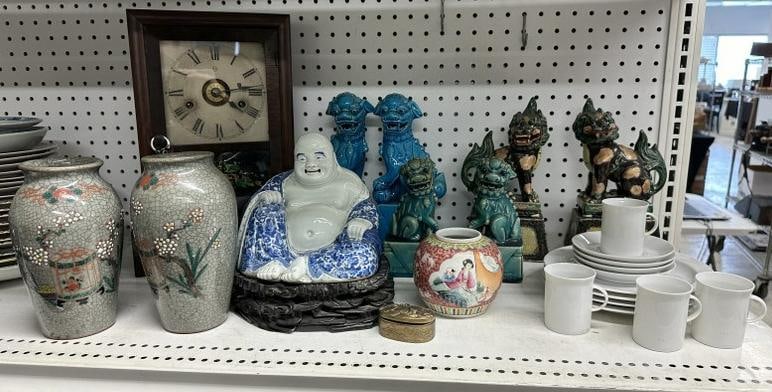 Misc. estate lot of Asian wares and more, includes mantel clock, small dish set, etc. Good lot for (1 of 10)