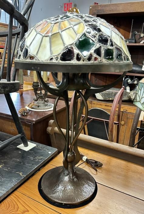 Quality contemporary leaded glass table lamp (1 of 3)