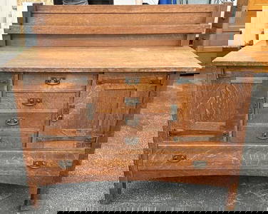 L & JG Stickley mission oak sideboard with plate rack backsplash, structurally sound, some wear to