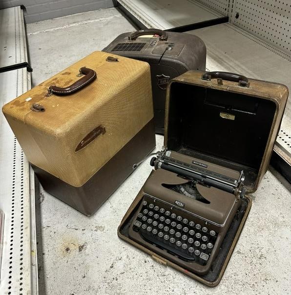 (3) pc. Estate lot to include Brush Soundmirror BK-455P reel to reel recorder with Brush BA-106 (1 of 13)