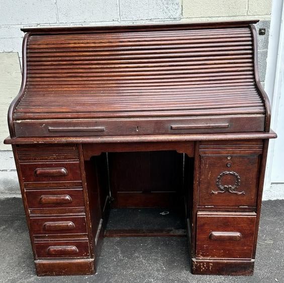 Oak S rolltop desk in original finish, some wear to finish, just the way we found it in Hudson: Oak S rolltop desk in original finish, some wear to finish, just the way we found it in Hudson Valley estate, measures 46" W X 30" D X 48" H, structurally sound