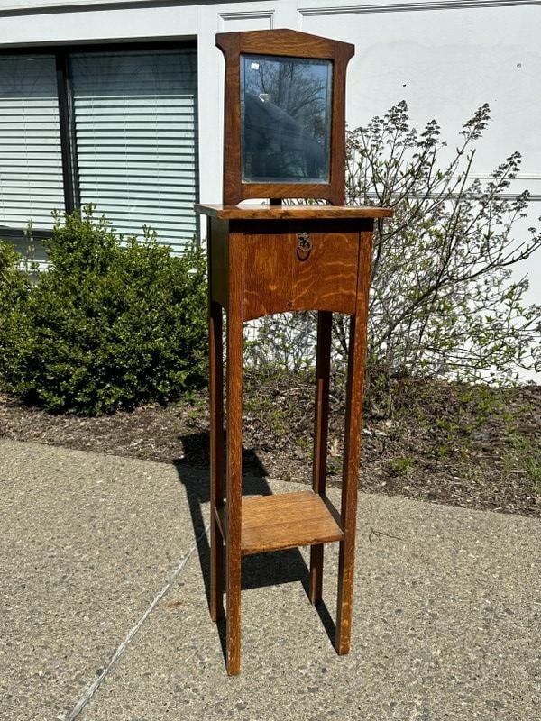 Quarter sewn oak circa 1900 shaving stand with adjustable mirror, structurally sound, measures 16" W (1 of 6)
