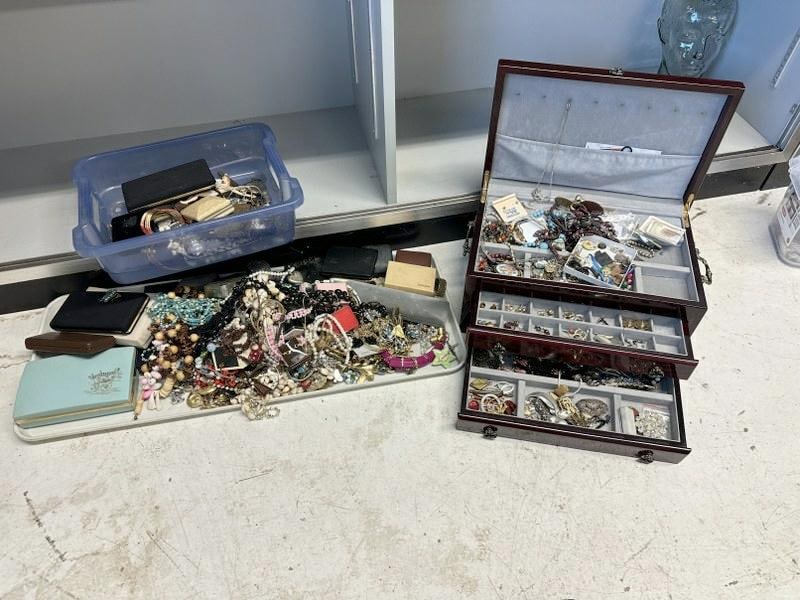 Big lot vintage estate costume jewelry ( no gold ), good lot for dealer to sort out or repurpose for: Big lot vintage estate costume jewelry ( no gold ), good lot for dealer to sort out or repurpose for jewelry makers…..just as we found it all over the estate. ( with contemporary jewelry box with co