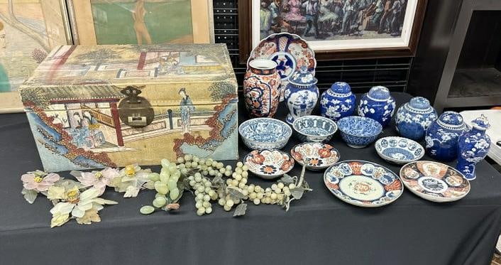 Misc. NYC Asian estate lot, including handpainted storage box, jade (?) leaves, grapes, porcelains, (1 of 11)