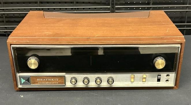 Vintage HEATHKIT AJ-15 solid state stereo tuner, powers up. Just as we found it.  Serial number is (1 of 5)