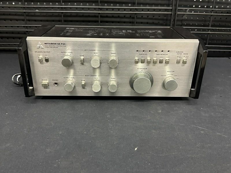Vintage MITSUBISHI DA-P20 Dual Monaural Construction Stereo Preamplifier, powers up, Serial Number (1 of 6)