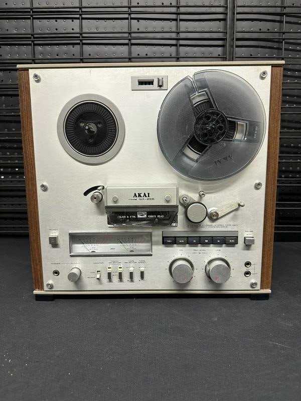 Vintage AKAI GX_255 Reel to Reel, powers up. Serial number is 50131-01517. Appears to be in nice: Vintage AKAI GX_255 Reel to Reel, powers up. Serial number is 50131-01517. Appears to be in nice overall condition. All stereo & audio equipment in this auction is from a ( ONE ) owner estate in Hudso