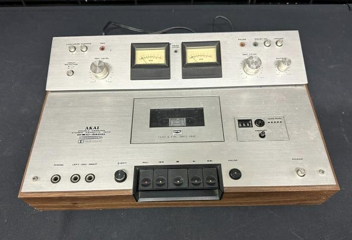 Vintage AKAI GXC-310D Double Capstan Stereo Cassette Deck, powers up, Serial Number 10116-2575.  All (1 of 5)