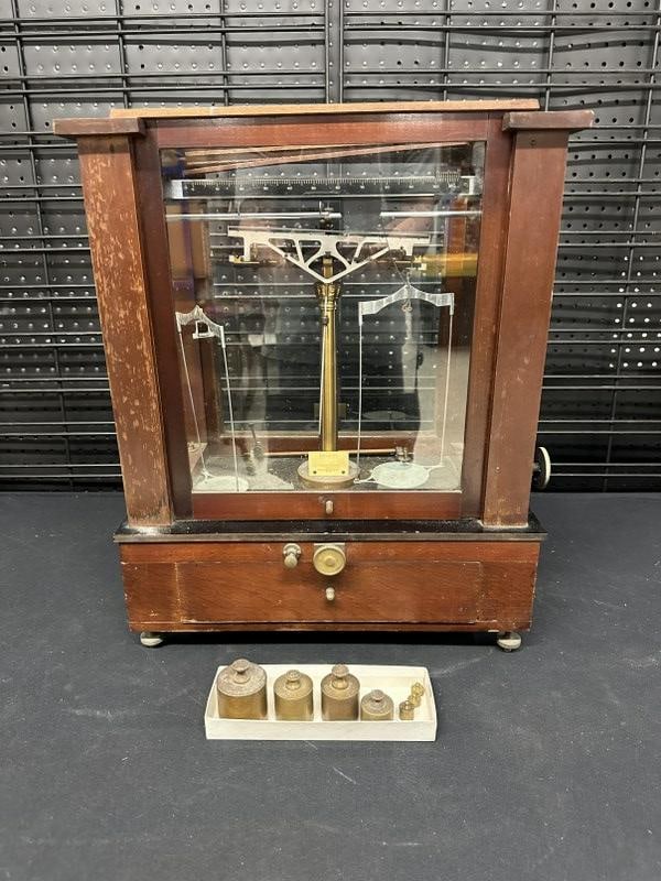 Older VOLAND & SON (New Rochelle, N.Y. ) balance scale in case with brass weights pictured. Just as (1 of 7)