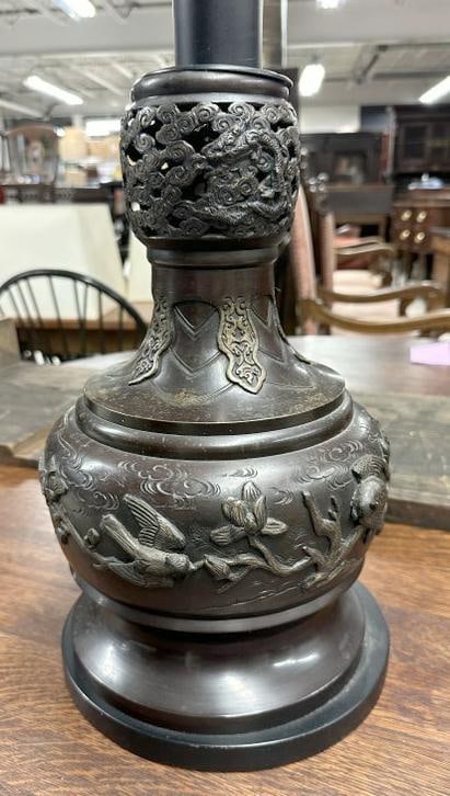 Decorative bronze Asian table lamp with raised birds on center, nice patina, nice condition, from (1 of 6)