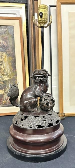 Decorative Asian bronze Foo Dog table lamp, nice overall condition, nice patina, from estate in (1 of 6)