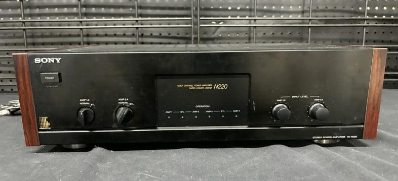 Vintage audio, Sony N220 Multi-Channel Power Amplifier. Serial number 300468. Two inputs, four (1 of 6)