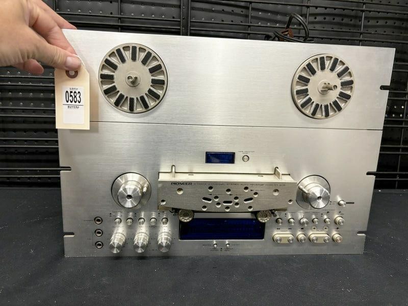 Vintage audio, Pioneer RT-909 4-track 2-channel reel to reel recorder. Serial number ZF3601750. Unit (1 of 6)