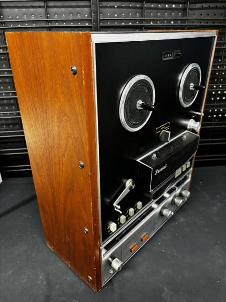 Vintage audio, Sansui SD-7000 reel-to-reel deck. Serial number 243070009. Particle board back is (1 of 7)