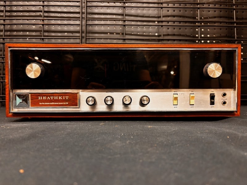 Vintage audio, Heathkit AJ-15 Fm/FM Stereo Solid State Tuner with manual. Serial number 019 4386. (1 of 4)