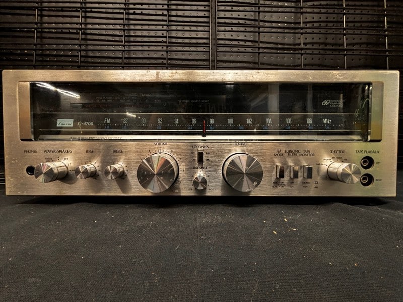 Vintage audio, Sansui G-4700 stereo receiver. Serial number 829112317. Rear left corner wood has (1 of 10)