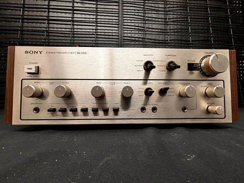 Vintage audio, Sony TAE-5450 stereo preamplifier. Serial number 800459. Unit powers up but has not (1 of 5)