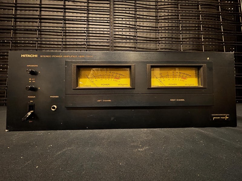 Vintage audio, Hitachi HMA-7500 power amplifier. Serial number 18000063 D. Unit powers up but has (1 of 6)